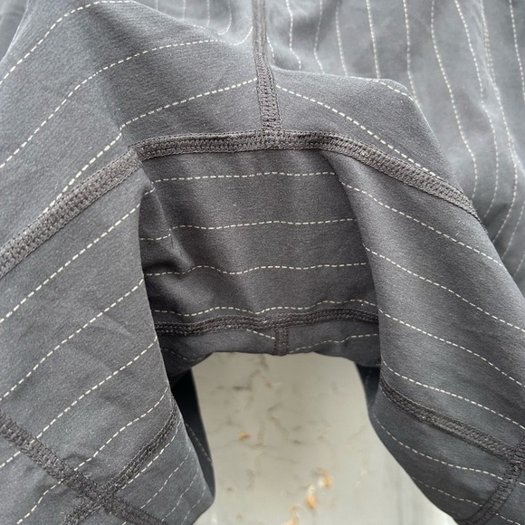 Lululemon Vintage Pinstriped Shorts, size 12 - Picture 4 of 8